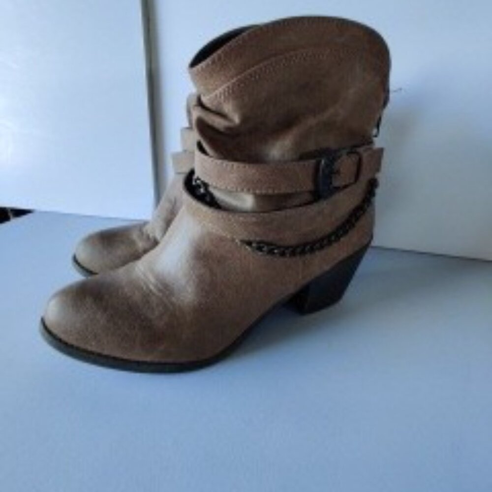 SO Boots Jingle Back Zip Western Bootie Brown Faux Leather Heels Women's Size 9M